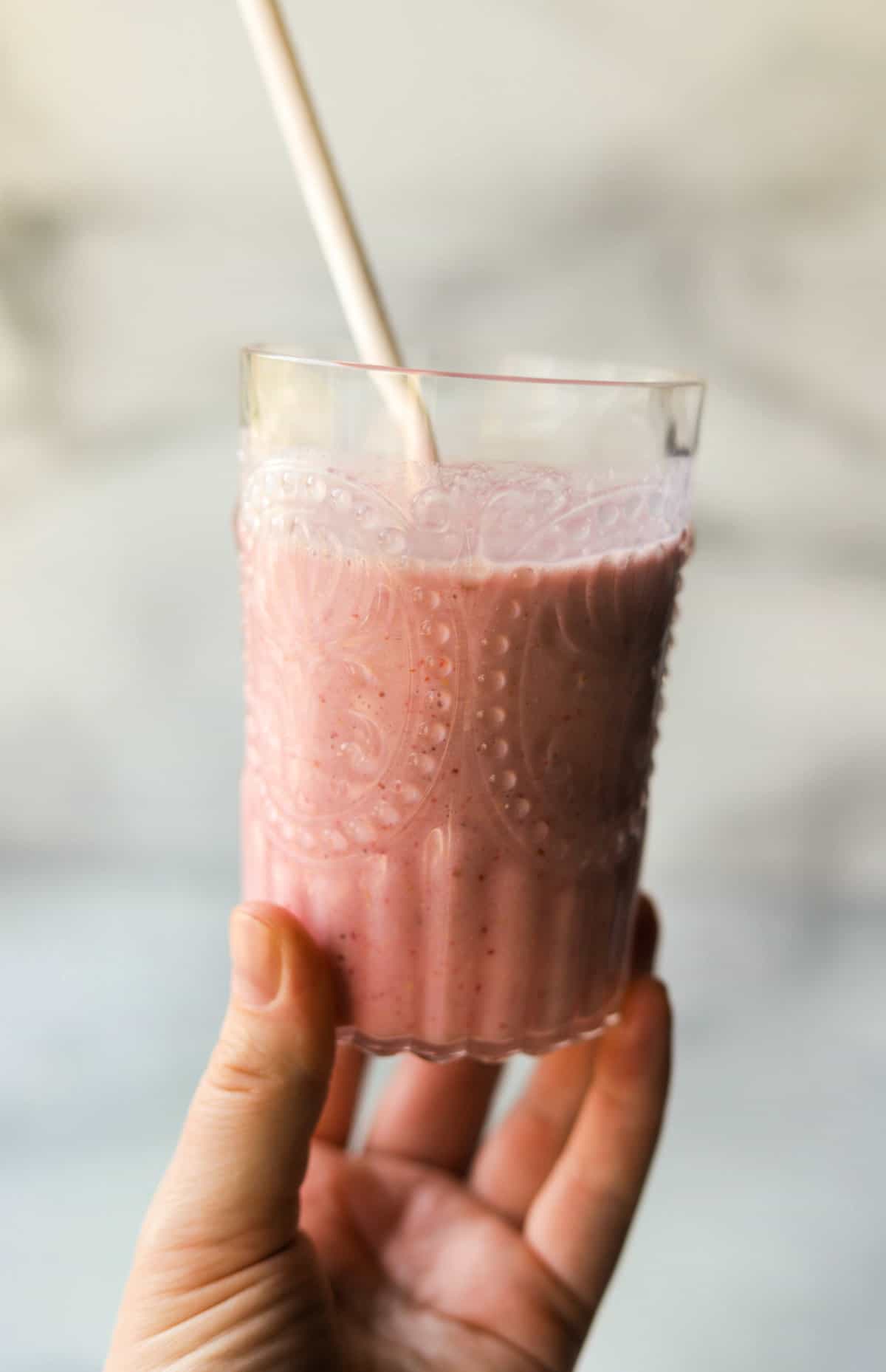Strawberry Banana Cashew Smoothie